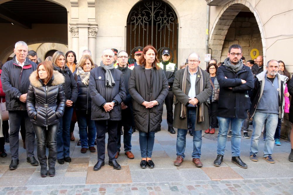 Minut de silenci en record a la nena morta a Girona