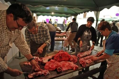 Matanza tradicional en Monfarracinos