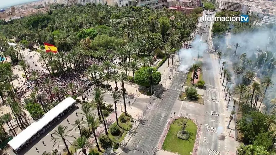 Mascletá de la pirotecnia Turís, en Elx