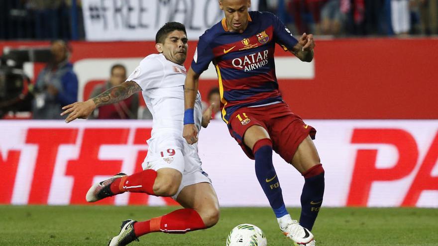 Así fue la expulsión de Banega en la final de la Copa