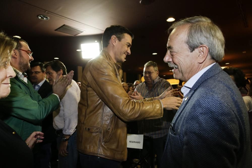 Pedro Sánchez participa en la Fiesta de la Rosa en Oviedo