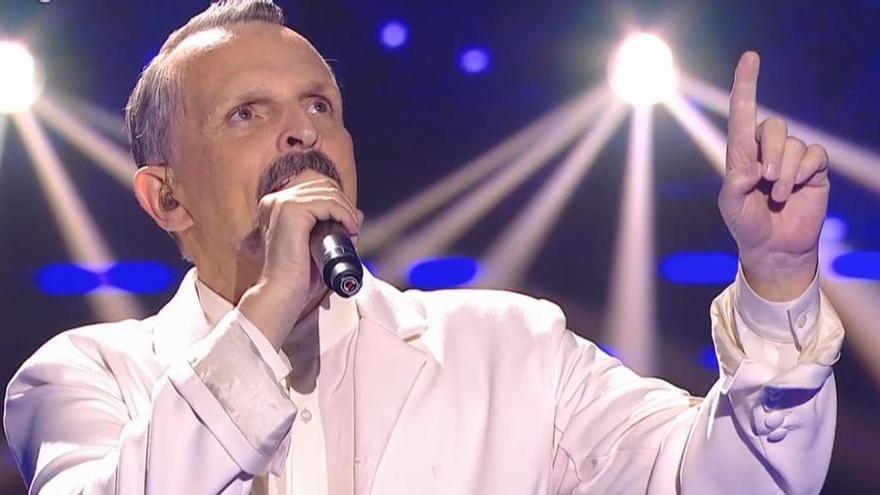 Miguel Bosé cantó en ‘Cover night’ (TVE).