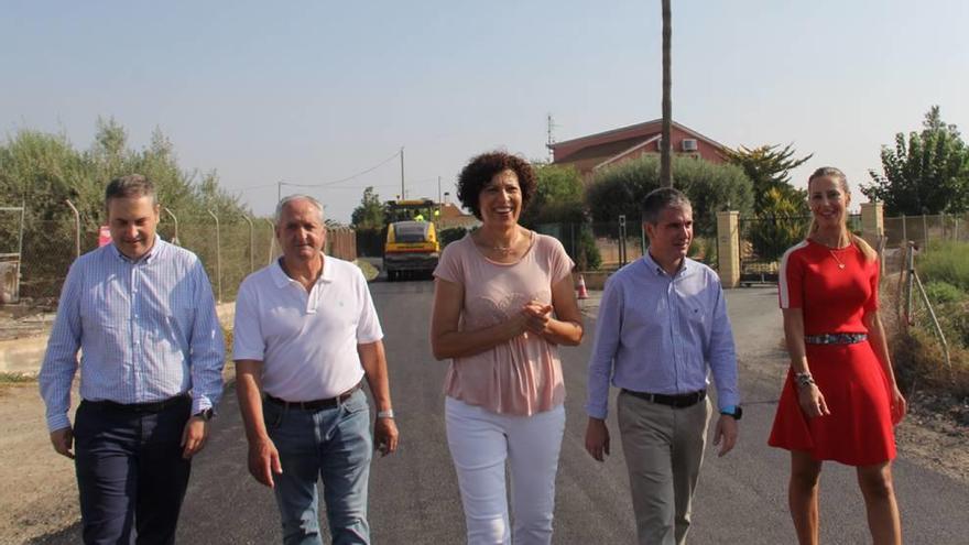 Del Amor visitó ayer las obras del camino de Vera junto a la alcaldesa de Puerto Lumbreras.