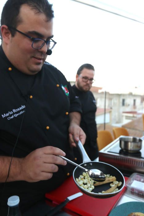 El evento, organizado por La Opinión de Málaga, reunió en la terraza del Hotel Málaga Premium a Cristina Martínez (Garbancita), Carlos Navarro Björk, Carlos Mansilla Gil de Bernabé y Mario Rosado