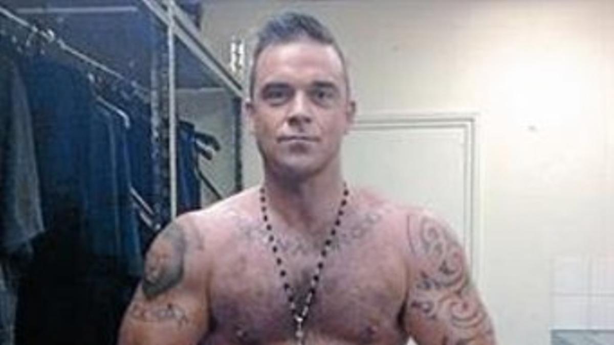 Robbie Williams saca pecho antes de ser padre_MEDIA_1