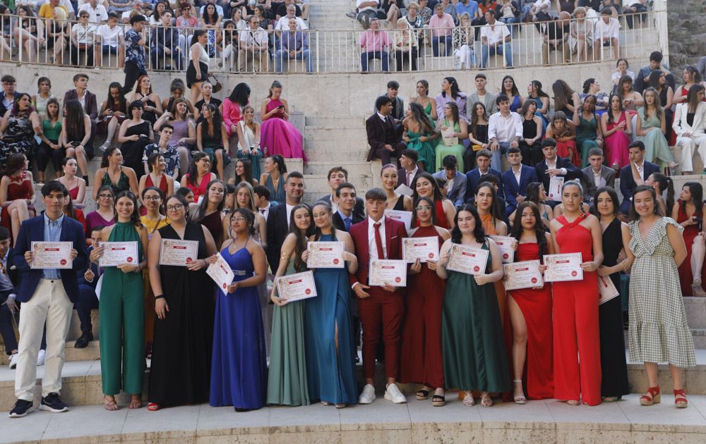 Graduación del IES Cloe del Moro en el Teatro Romano de Sagunt.