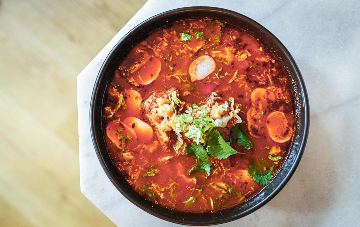 El pozole, cocido a la mexicana, de Tepic.