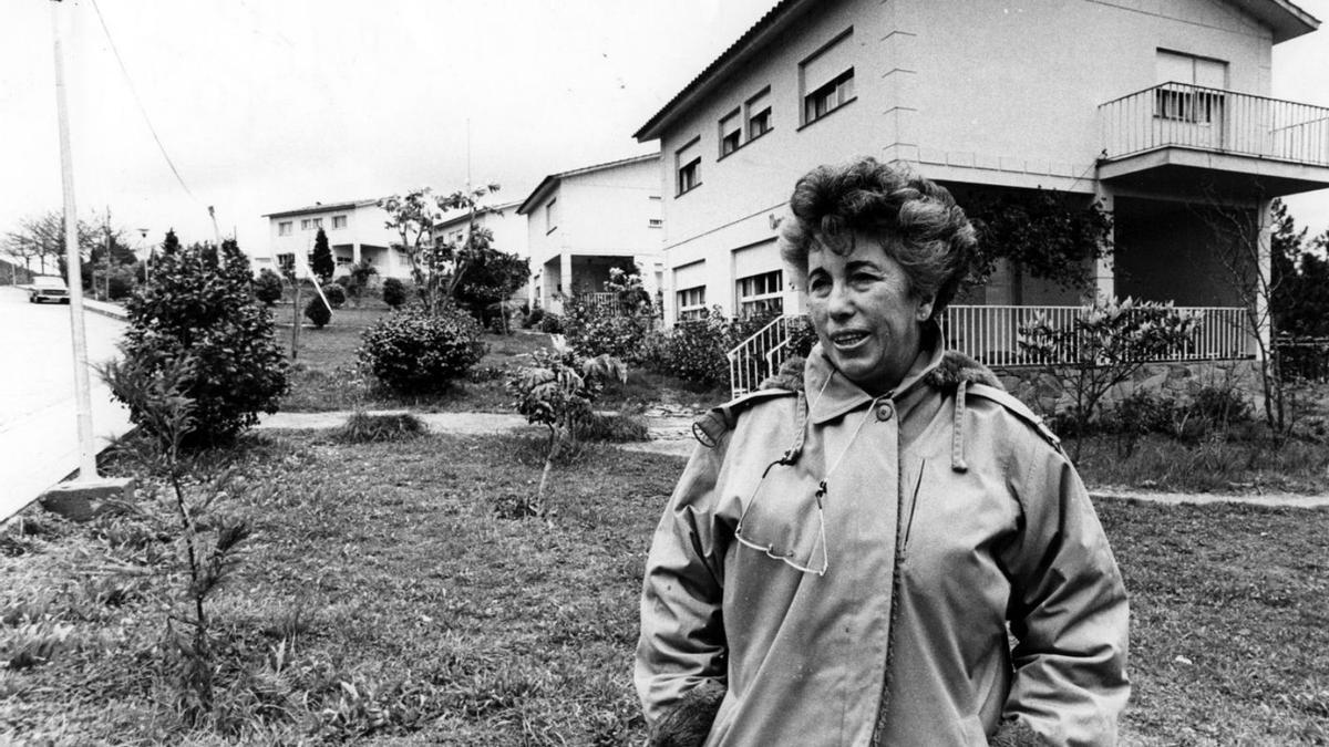 La fundadora de Aldeas Infantiles SOS de Redondela, Rita Regojo, en las instalaciones en 1987.