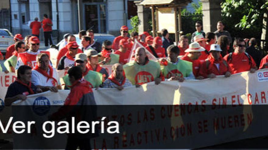 Marcha de mineros en Cabañaquinta