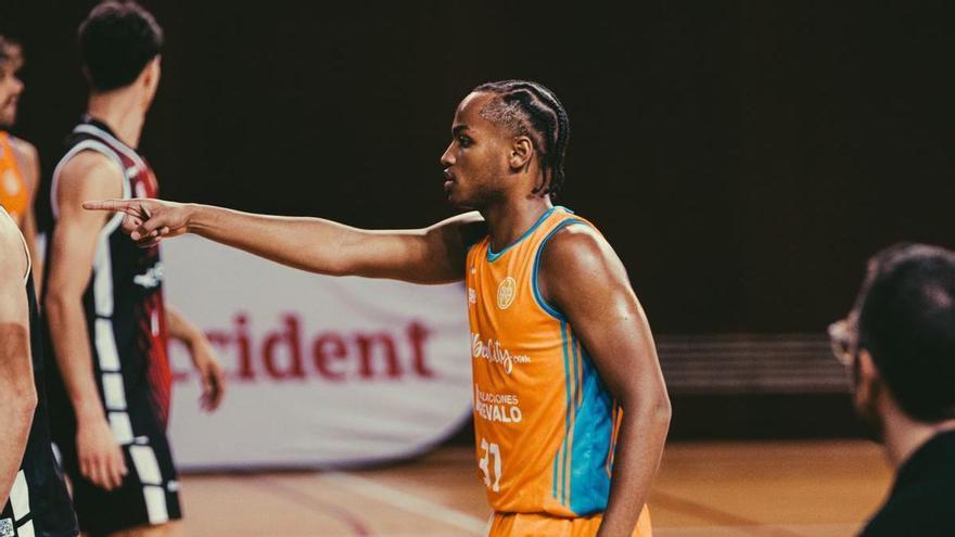 Davy Coffie, jugador del Sa Real Ibiza: «Me encantaría poder jugar en las mejores ligas europeas o en la Euroliga»