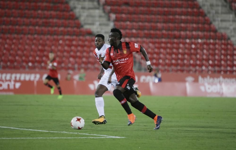 El Mallorca gana en los penaltis al Sevilla Atlético