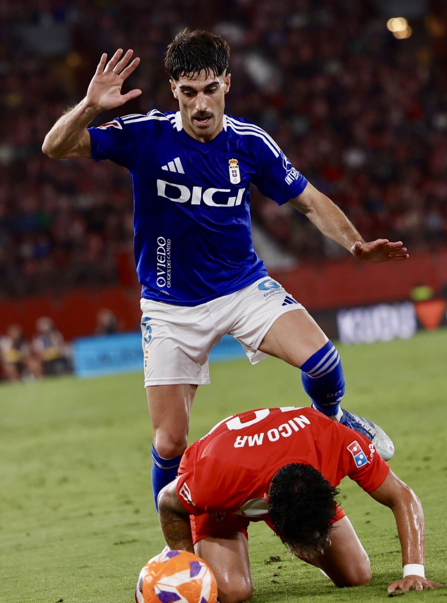 Así fue el primer partido del play-off entre el Almería y el Real Oviedo