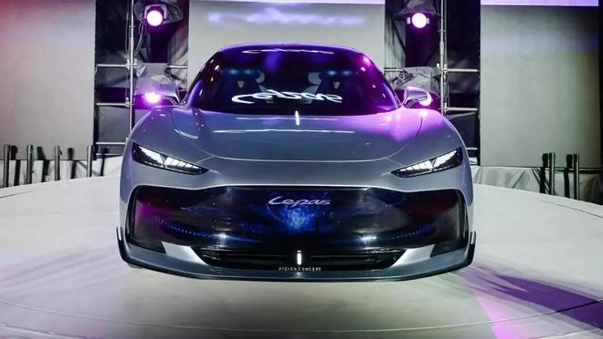 Lepas presenta el Aura, un 'concept car' que define su futuro electrificado