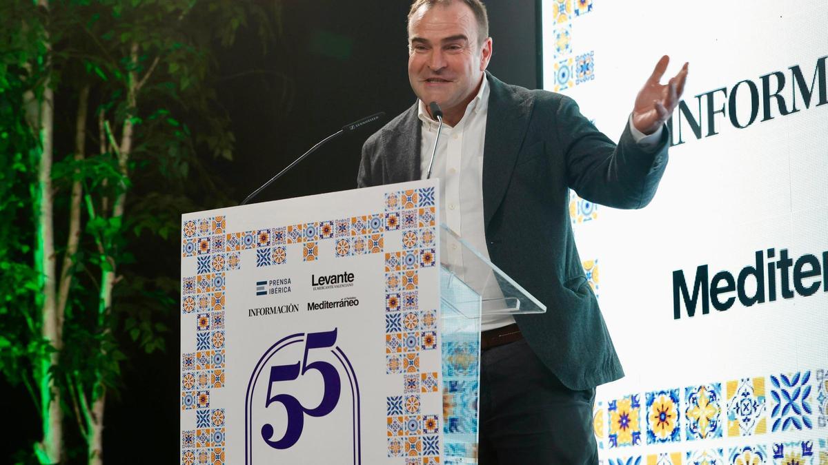 El crítico gastronómico de Levante-EMV Santos Ruiz durante su intervención