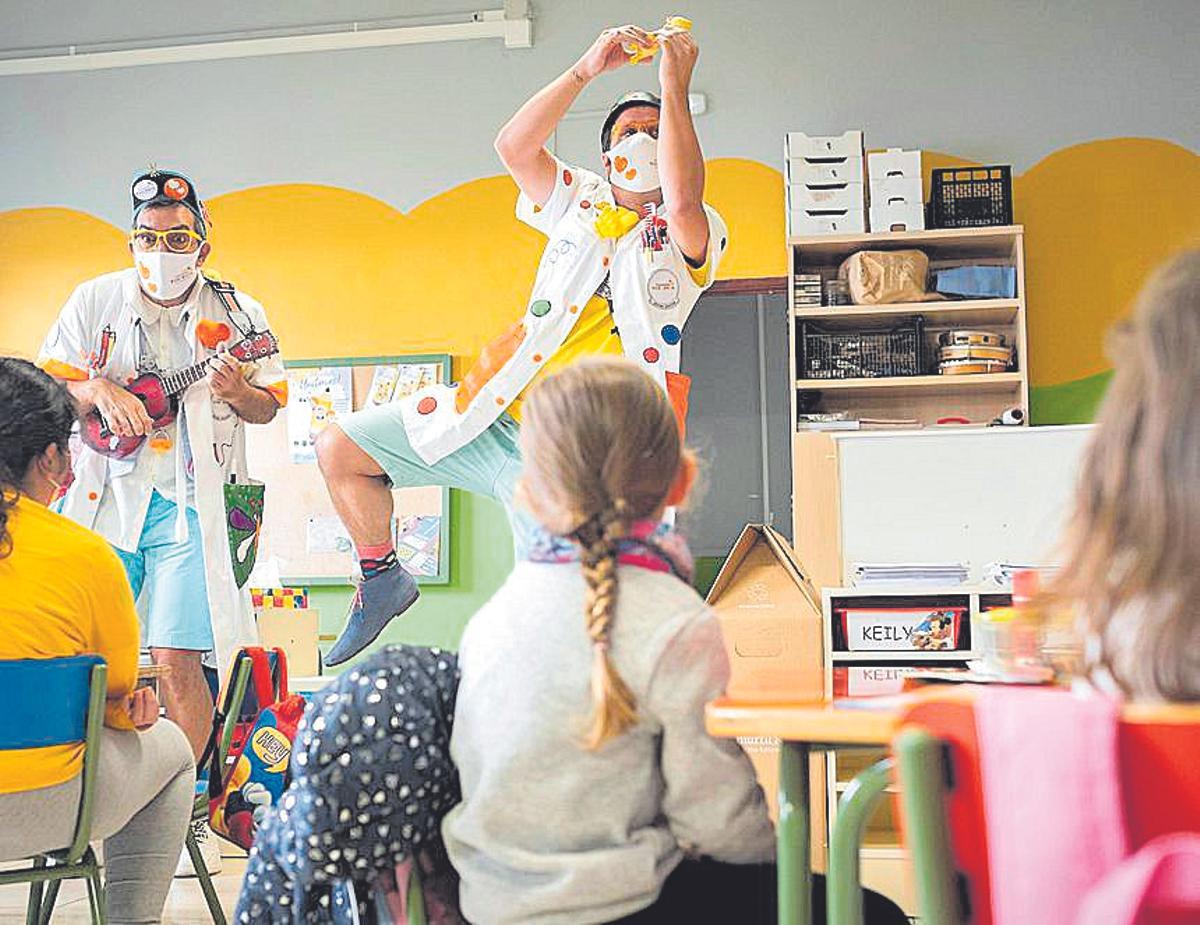 Intervención de Wame Gutiérrez y Daniel Mesa en el CEIP Las Indias.