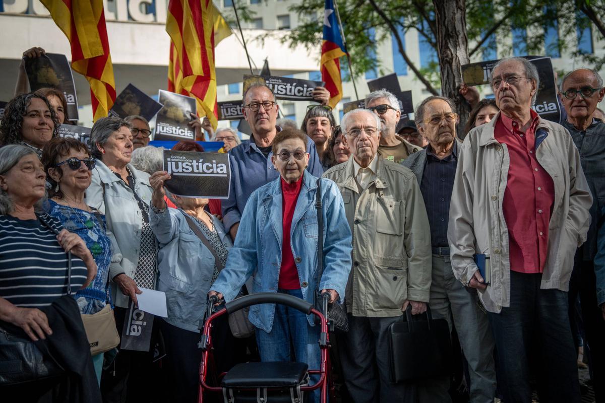 Este lunes 19 de mayo declaró Blanca Serra, torturada en la Jefatura de Policía de Via Laietana durante el franquismo y la transición, ante la fiscalía en Ciutat de la Justicia.