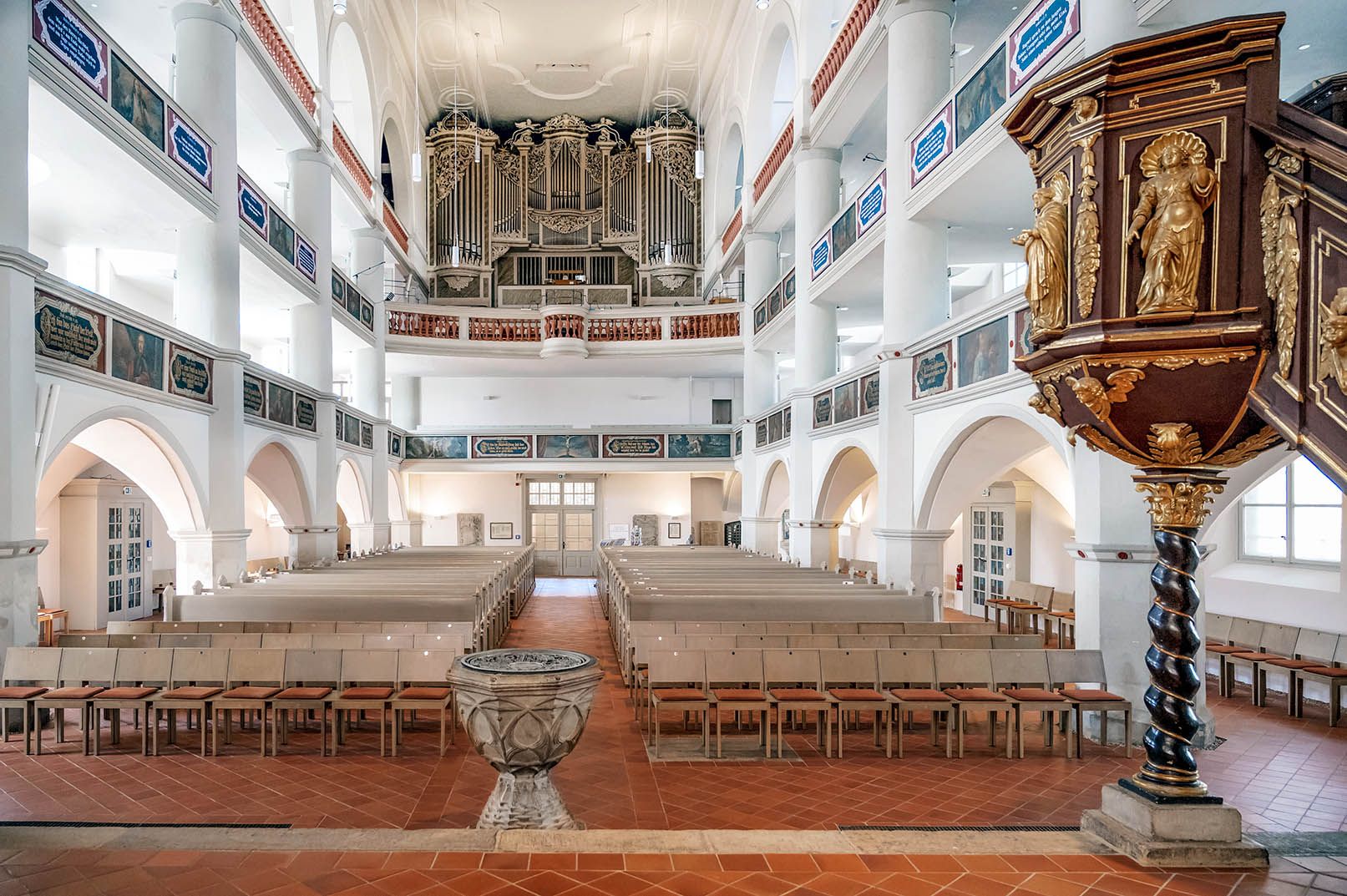 Pila bautismal donde se bautizó a Bach en Eisenach.