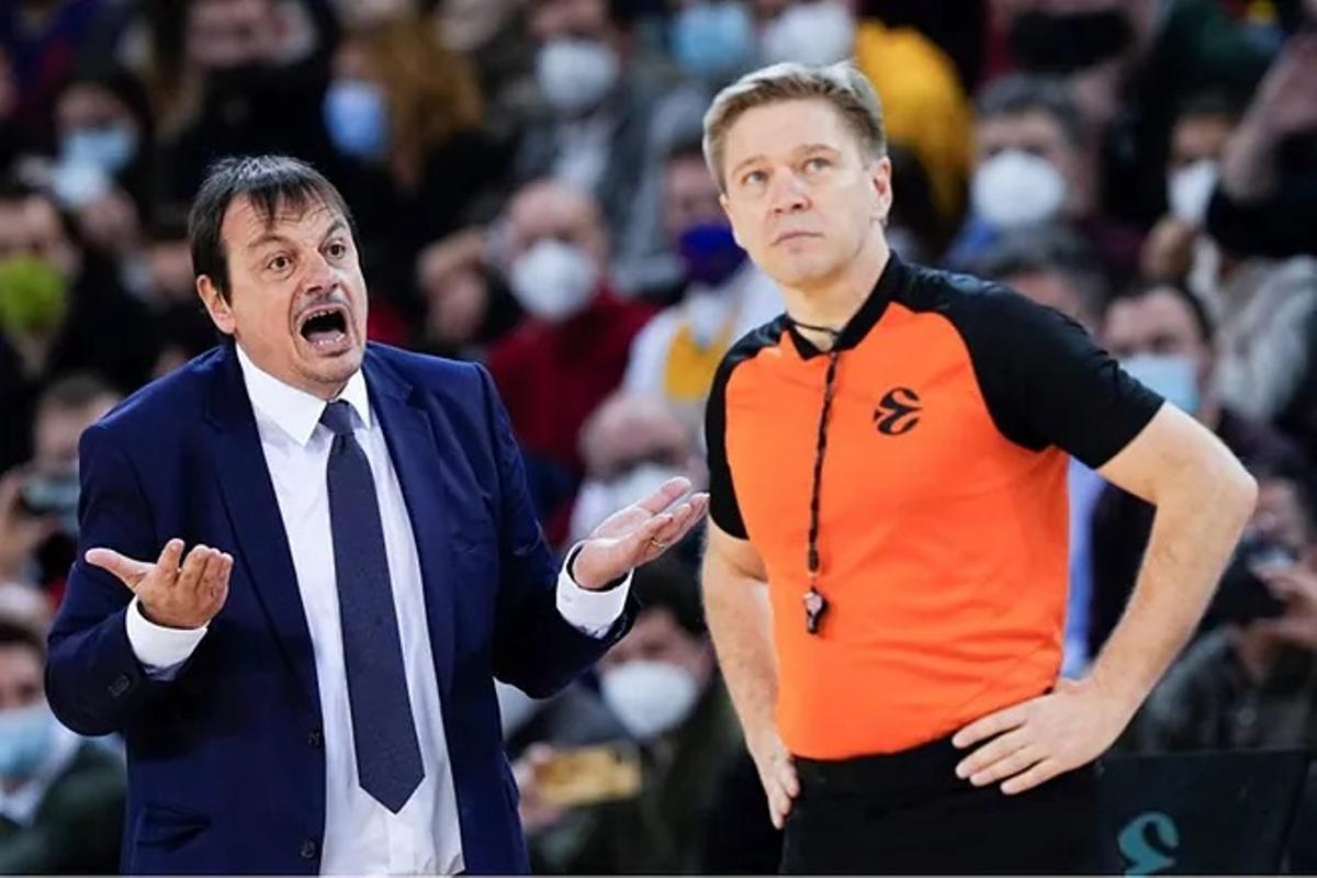 Las continuas quejas de Ataman a los colegiados han acabado en sanciones de la Euroliga