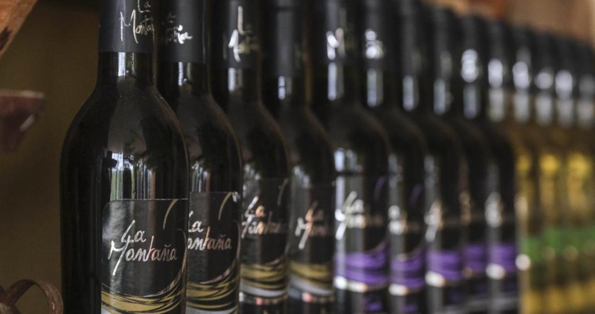 El bochinche cuenta con una venta de vino de la marca La Montaña.  | JOSÉ CURBELO