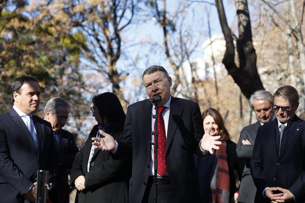 Jordi Sevilla participa en el homenaje a Manuel Broseta en el 34 aniversario de su asesinato.