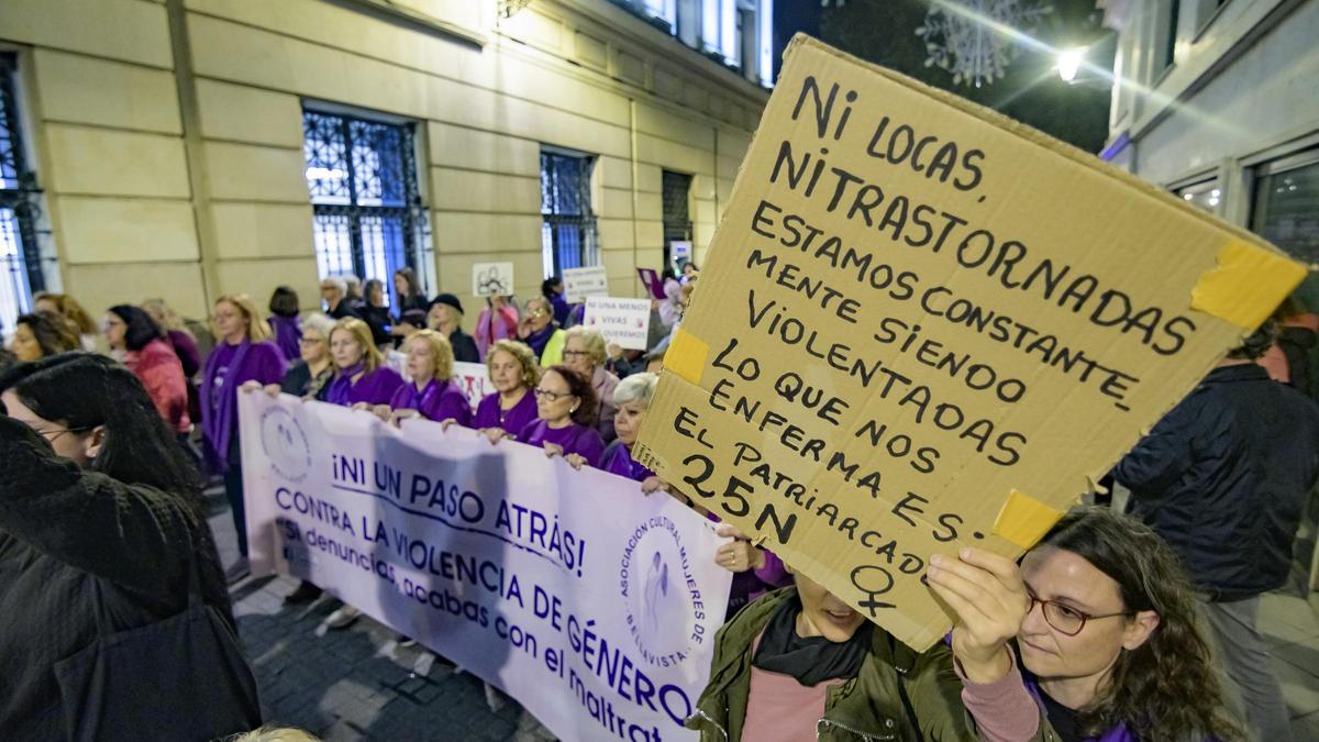 MARCHA CONTRA LA VIOLENCIA MACHISTA | Andalucía clama en la calle ...