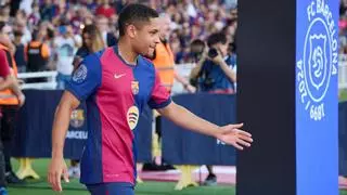 Lío con el futuro de Vitor Roque en el Barça