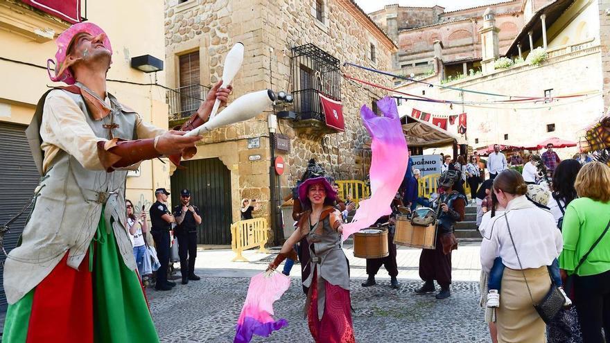 Quejas por el corte de calles en Plasencia por el mercado medieval