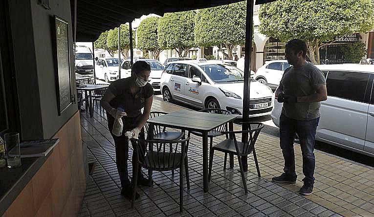 Los vecinos de Formentera salen a la calle