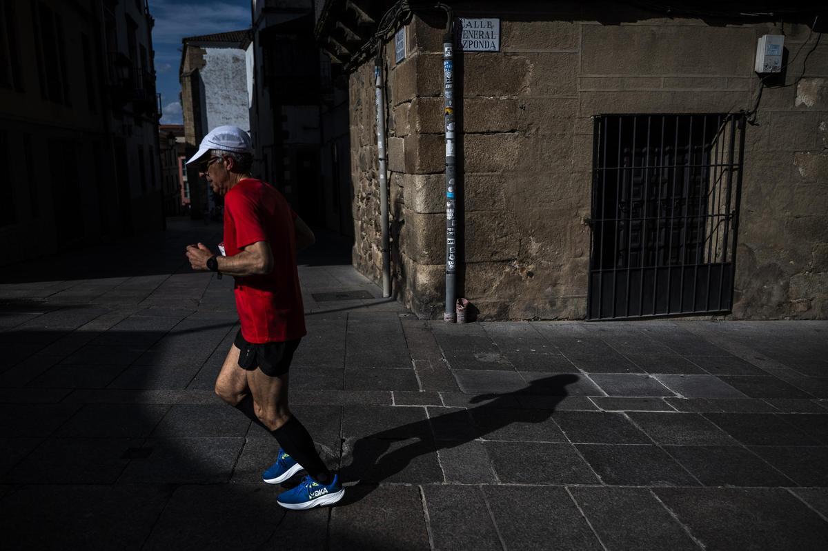 Las mejores imágenes de la Media Maratón de Cáceres