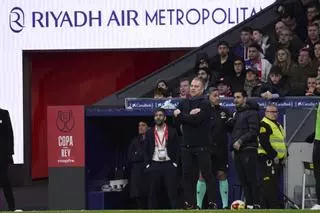 Flick acepta "la lección" del Atlético y critica el arbitraje y el VAR