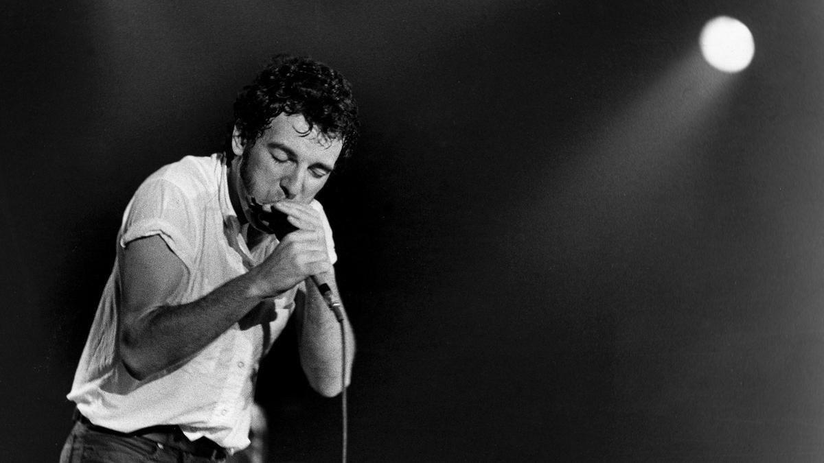 Concierto de Bruce Springsteen &amp; The E Street Band en abril de 1981 en el Palacio de los Deportes de Barcelona, en la Gira The River. FOTO FERRAN SENDRA