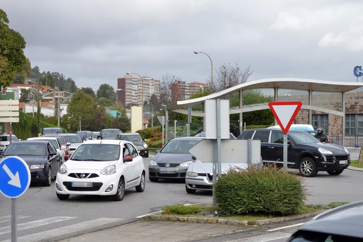Pequeñas colisiones son frecuentes en glorietas.