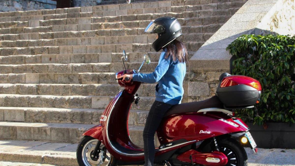 Les motocicletes elèctriques d&#039;Ecomility arriben a Camps Motor de Girona