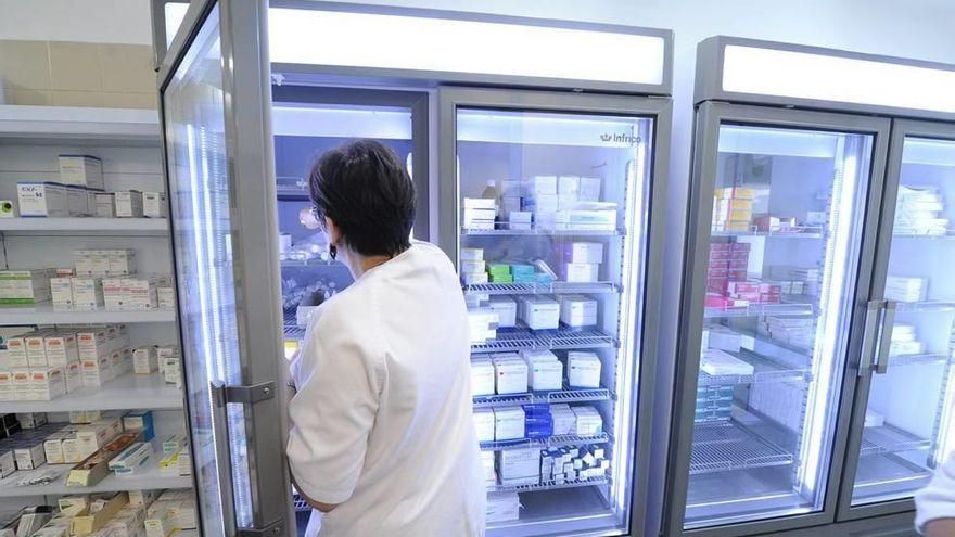 La Arrixaca hizo en un año 7.962 contratos menores para comprar medicamentos