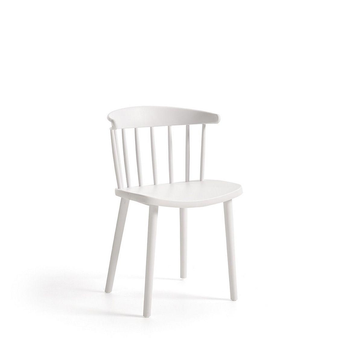 Silla blanca de cocina