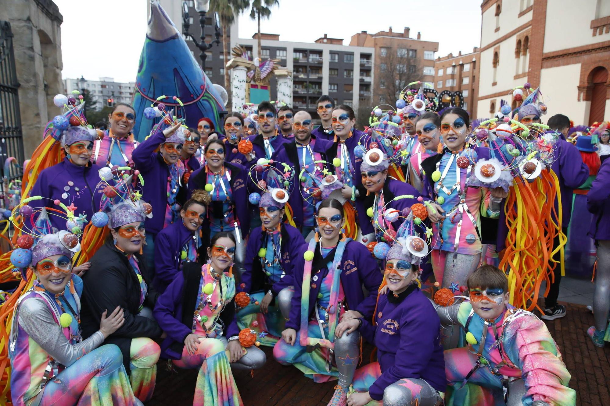 Así fue el multitudinario desfile del Antroxu de Gijón (en imágenes)