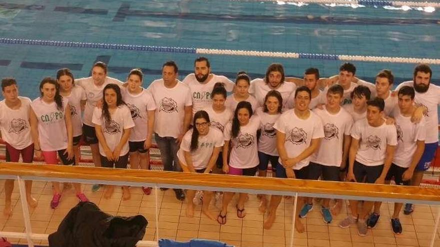 Las componentes del Club Natación Pabellón. //Iñaki Osorio