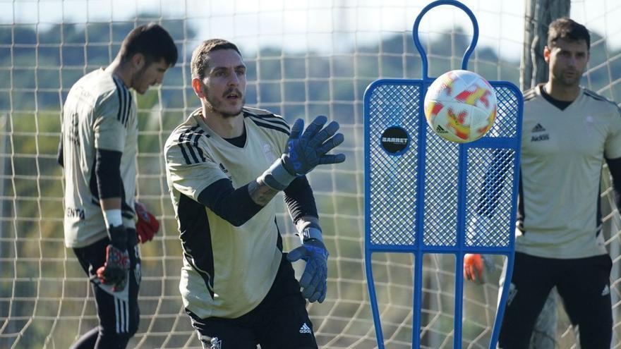 Antonio Gallego, Joao Costa y Miguel Serna, entrenando.