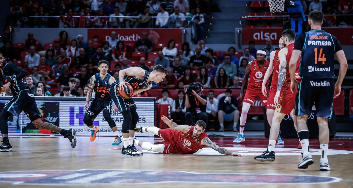 Martin Hermannsson, en su vuelta al quinteto titular del Valencia Basket