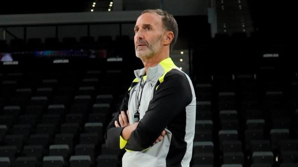 Sito Alonso, entrenador del UCAM Murcia, en el Roig Arena.