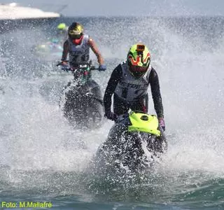 Podis locals en el Campionat de Catalunya de motos aquàtiques a Empuriabrava