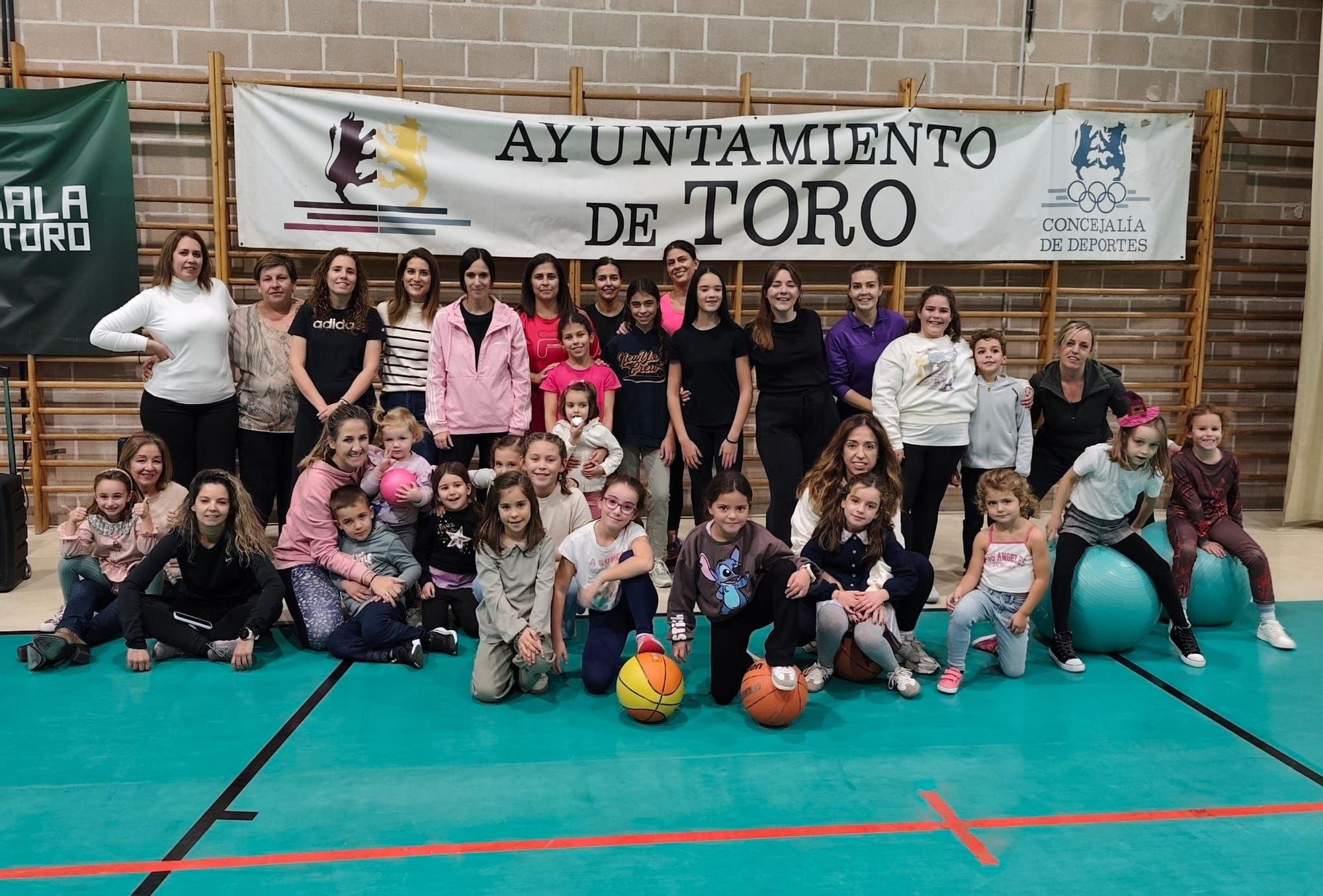 GALERÍA | Toro &quot;Baila en Familia&quot;