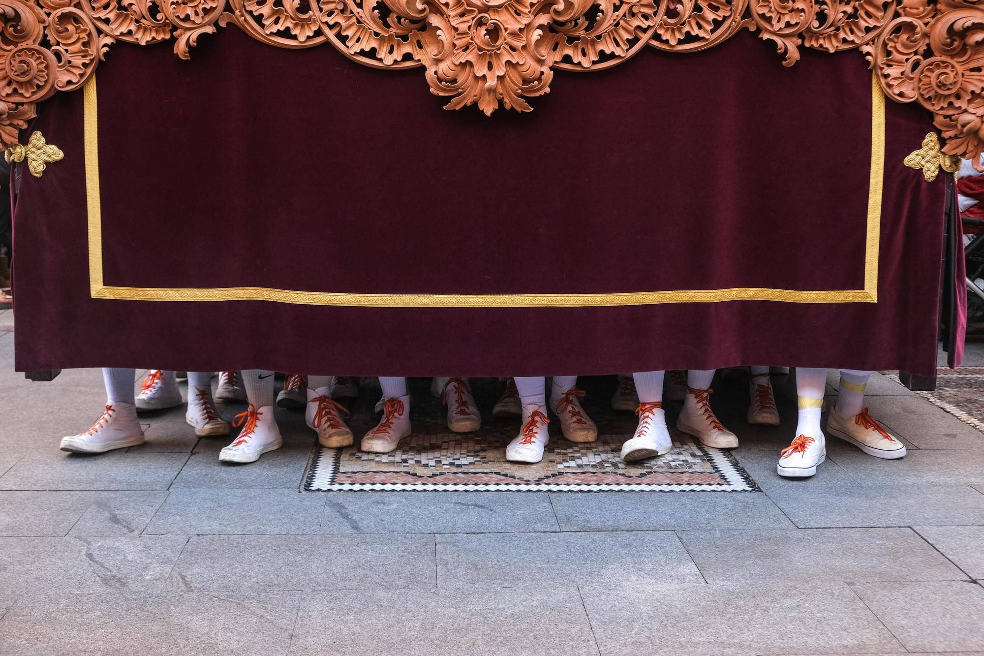 Las mejores imágenes del Martes Santo en Elche