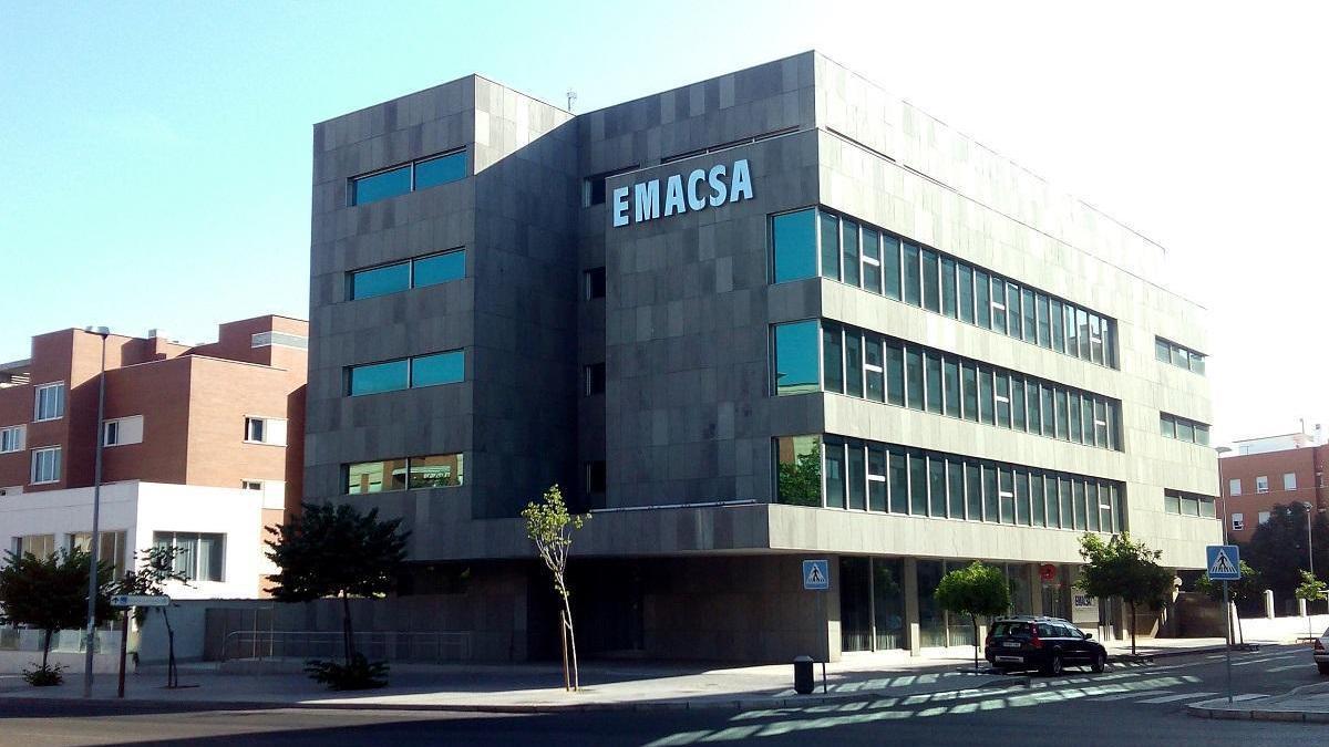 Sede de la empresa municipal de Emacsa, en Córdoba.
