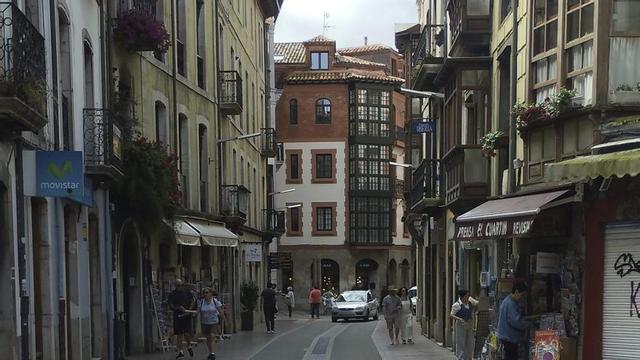 Calle del centro de Llanes declarada zona tensionada. | LNE