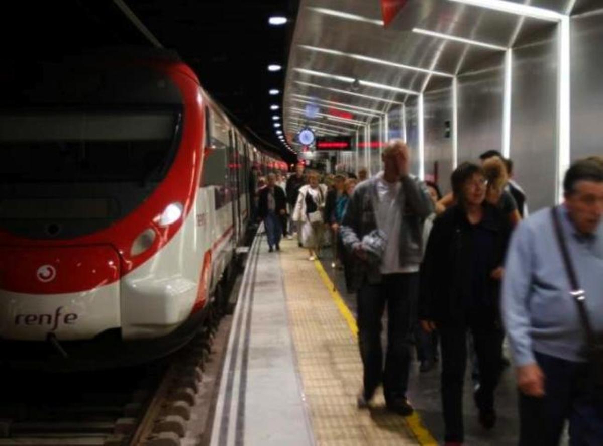 Málaga y Fuengirola estarán unidas por Cercanías día y noche en Semana Santa