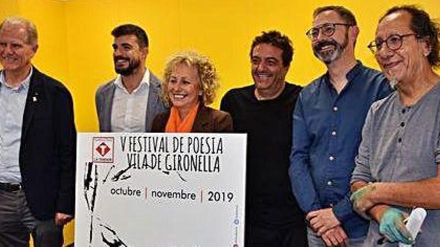 Lluís Cerarols, Lluís Vall, Núria Masforroll, Vicenç Zumajo, Francesc Puig i Aldo Cardoso, ahir a Gironella