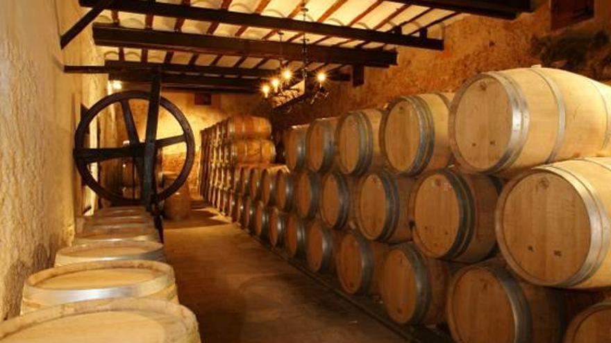 Las bodegas de vino y cavas se han convertido en el principal exponente del sector industrial en Requena-Utiel.