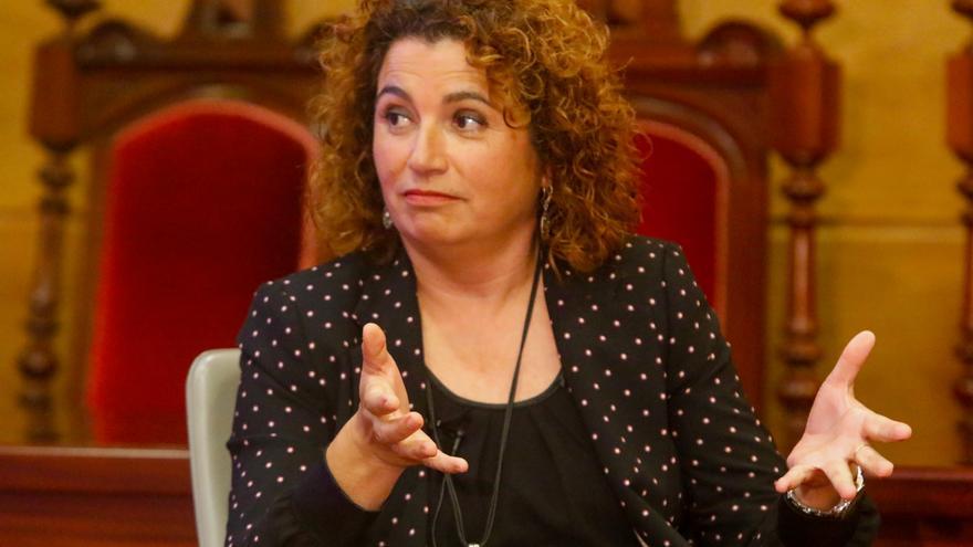 María Vales, candidata del PSOE: “Vilanova y las parroquias están abandonadas&quot;