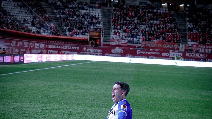 El Hércules envía a Colomina este miércoles a Madrid para decidir cuándo le operan la rodilla